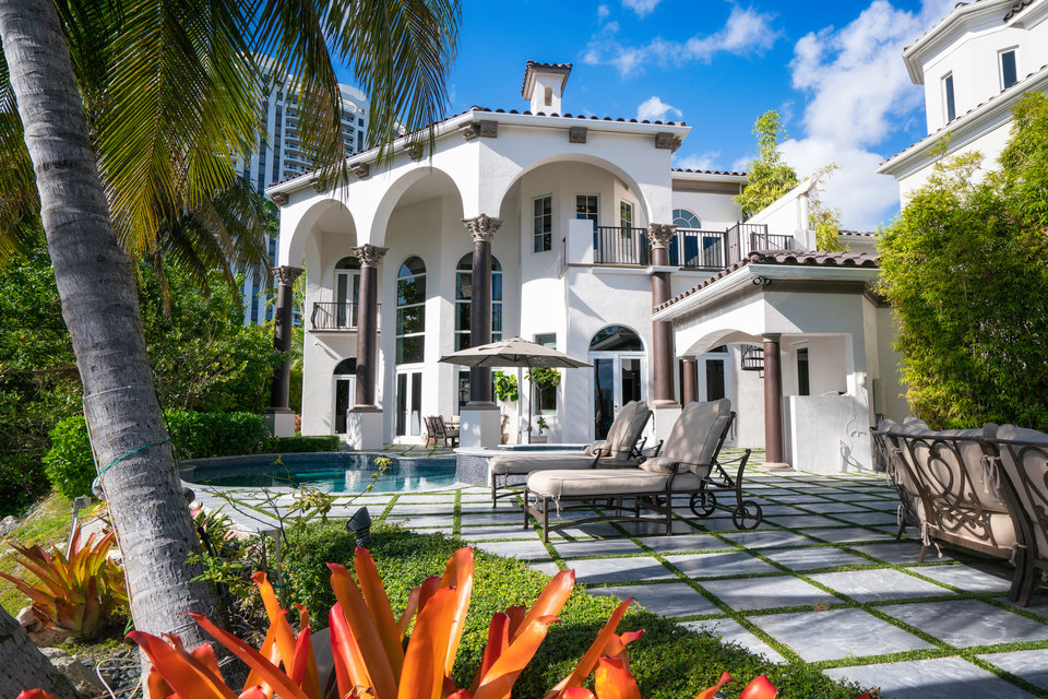 After buying Miami Beach mansion, Dj Khaled lists property in Aventura