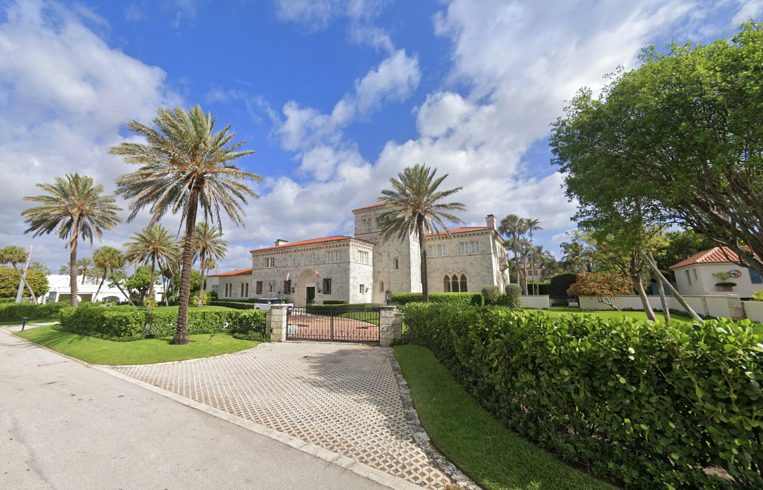 Tom Ford Exchanges Palm Beach Mansion in Lucrative Deal Worth Over $100 Million