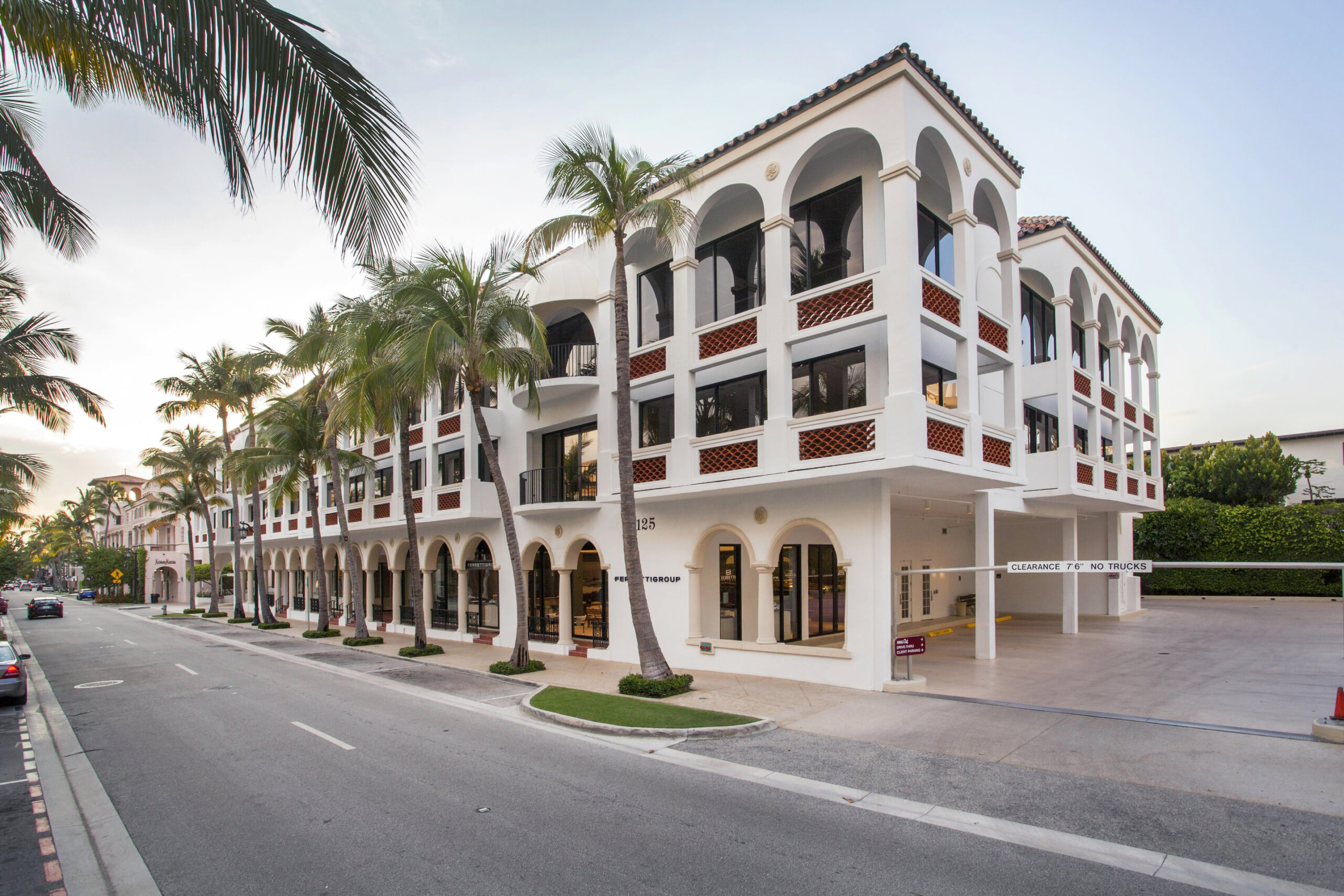 Billionaire Ken Griffin Acquires Palm Beach’s Worth Avenue Office Building for $83M